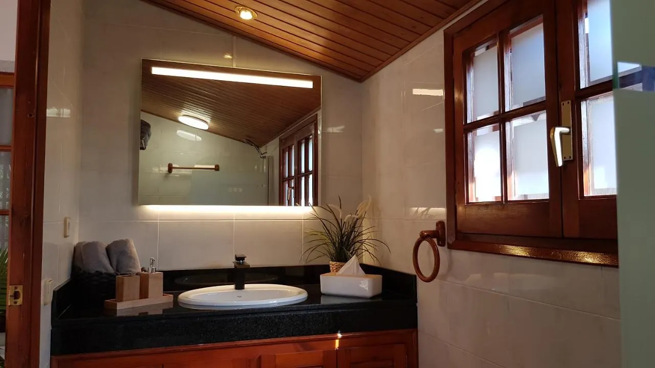 Villa Aranda Llagostera 0*,  Spain